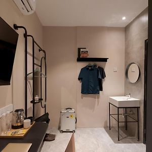 Deluxe Double Room No Window